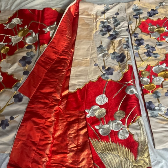 Traditional Japanese Bride Wedding Kimono Uchikake - Picture 9 of 15